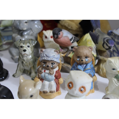 207 - QUANTITY OF ANIMAL FIGURES ETC