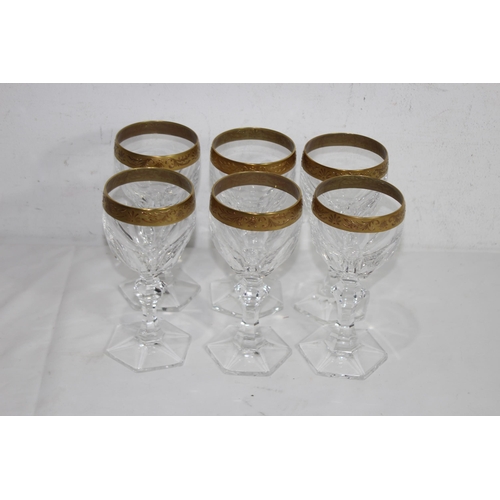 214 - LARGE QUANTITY OF VINTAGE GILT AND CUT GLASS DRINKING GLASSES