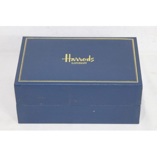 306 - BOXED HARRODS LIDDED BOX
12 X 7.5 X 4CM