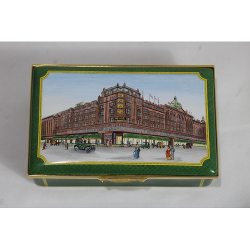 306 - BOXED HARRODS LIDDED BOX
12 X 7.5 X 4CM