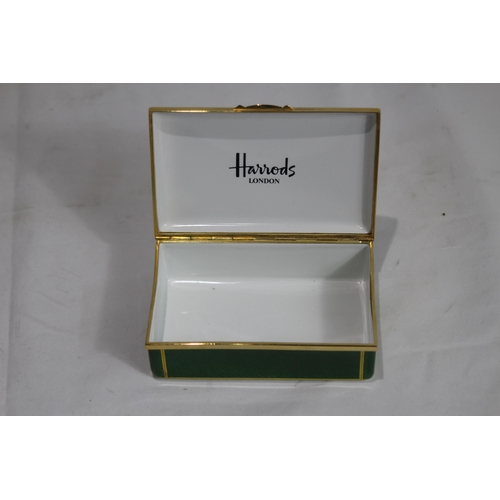 306 - BOXED HARRODS LIDDED BOX
12 X 7.5 X 4CM