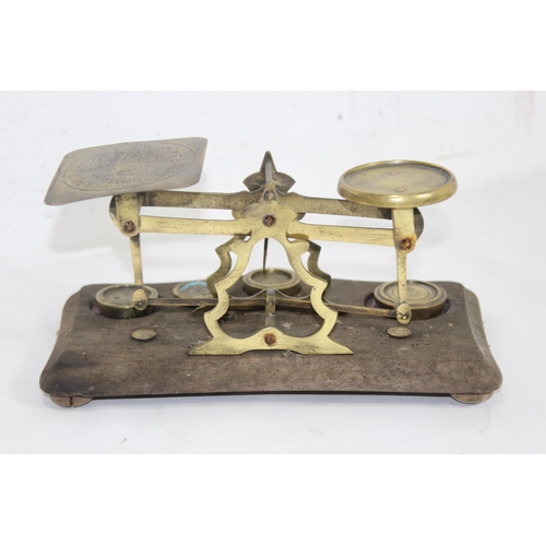 311 - SET OF VINTAGE POSTAGE SCALES
22 X 14CM