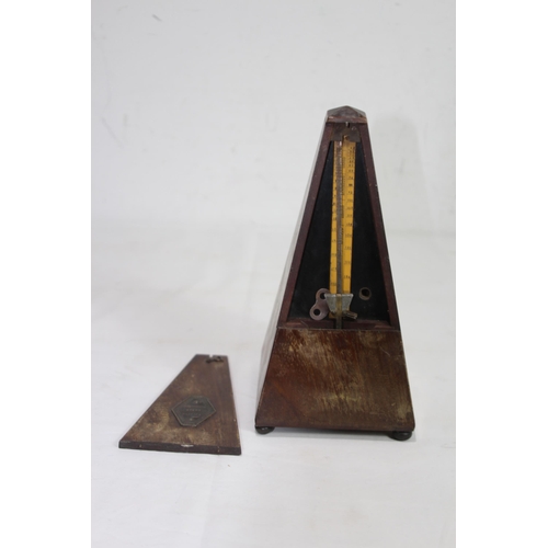 315 - VINTAGE METRONOME
22CM