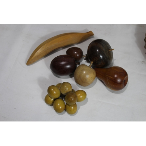 321 - TREEN FRUIT, BOWL AND RETRO BIN