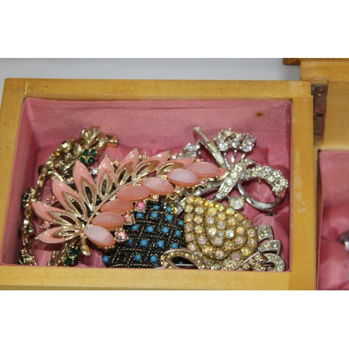 338 - JEWELLERY BOX AND CONTENTS