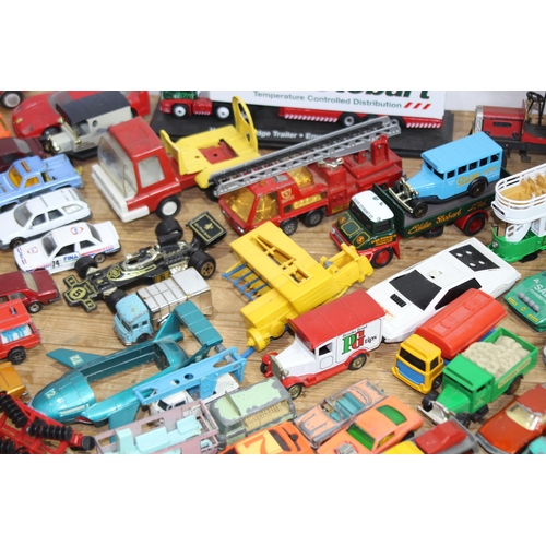 610 - QUANTITY OF CARS INCLUDING DIE CAST