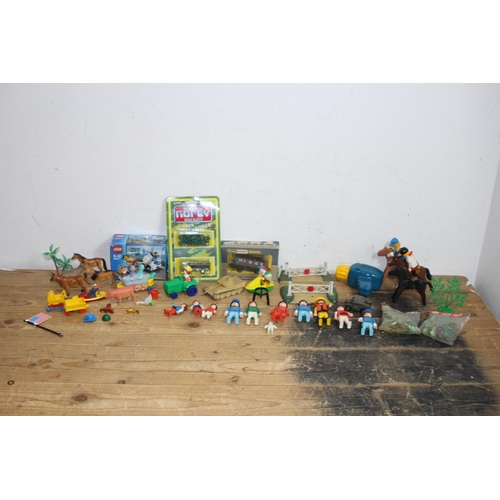 611 - QUANTITY OF VINTAGE TOYS INCLUDING PLAYMOBIL