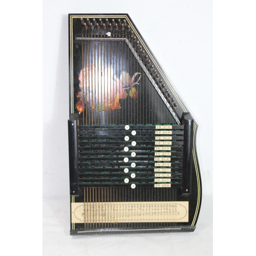 397 - BOXED VINTAGE AUTOHARP