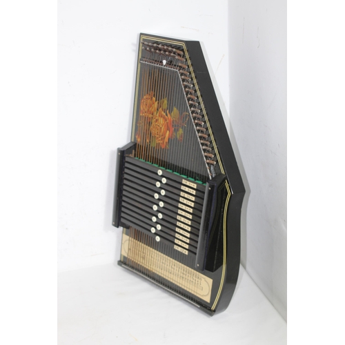 397 - BOXED VINTAGE AUTOHARP