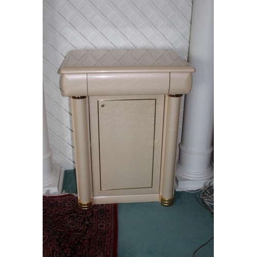 19 - CREAM CUPBOARD AND SIDE TABLE 
75 X 55 X 98CM