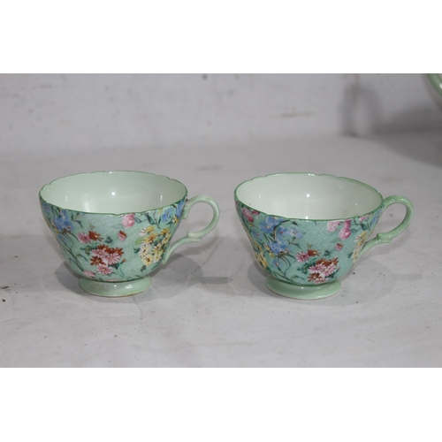 229 - VINTAGE SHELLY MELODY TEASET