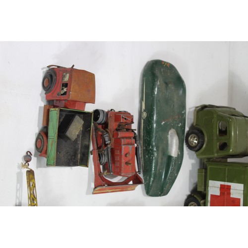 593 - QUANTITY OF VINTAGE TINPLATE AND DIE CAST VEHICLES - IN NEED OF SOME TLC