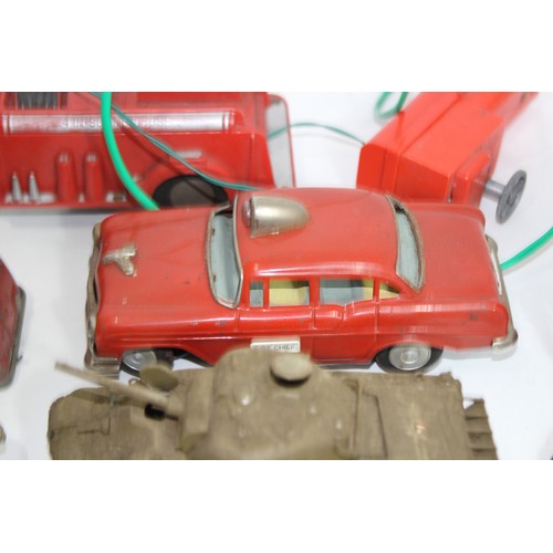 593 - QUANTITY OF VINTAGE TINPLATE AND DIE CAST VEHICLES - IN NEED OF SOME TLC