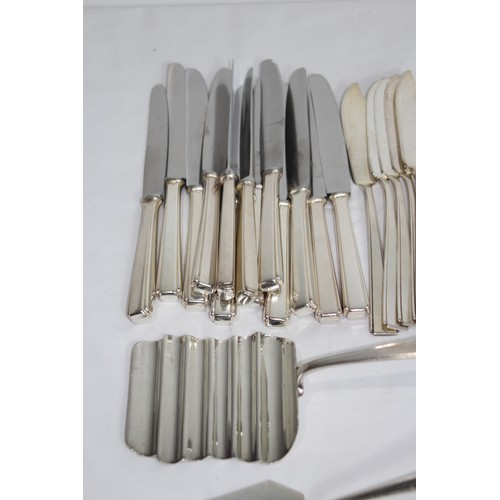 343 - QUANTITY OF FLATWARE