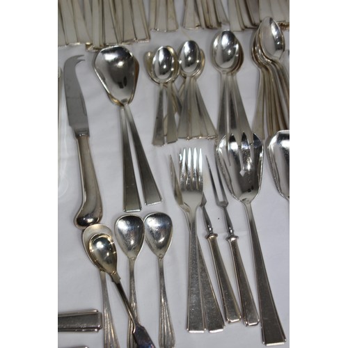 343 - QUANTITY OF FLATWARE