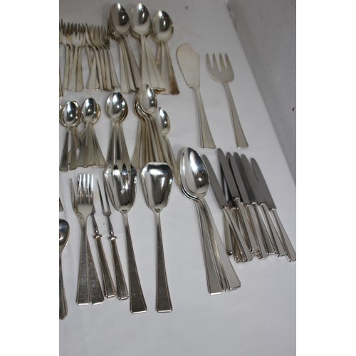 343 - QUANTITY OF FLATWARE