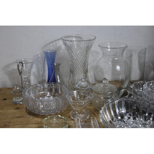 221 - QUANTITY OF GLASSWARE