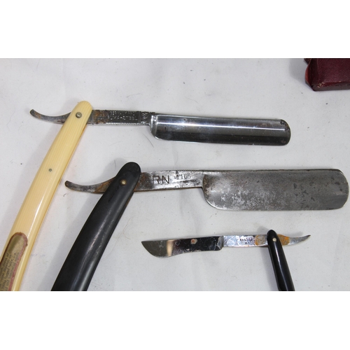 369 - 3 X VINTAGE CUT THROAT RAZORS