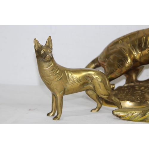 410 - BRASS TIGER, FOX AND DOG
28CM