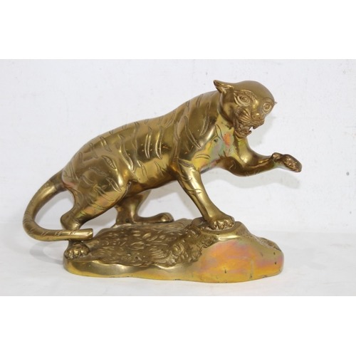 410 - BRASS TIGER, FOX AND DOG
28CM