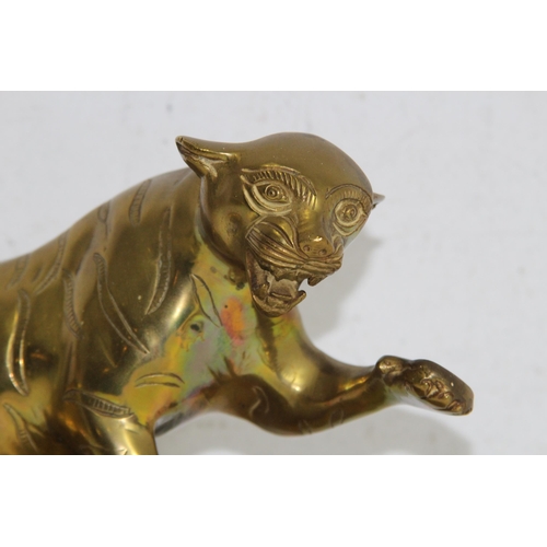 410 - BRASS TIGER, FOX AND DOG
28CM