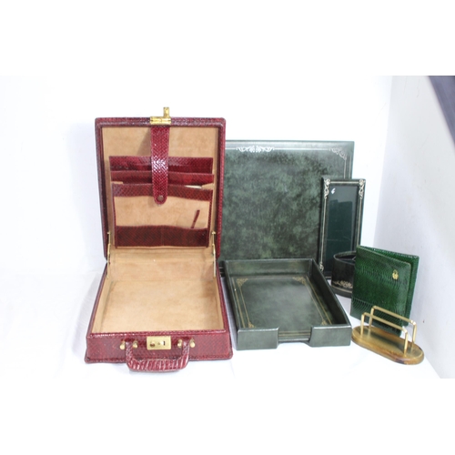 853 - VINTAGE LE TANNEUR DESK SET AND WRITING CASE