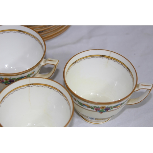 253 - VINTAGE MINTON HELENA TEASET