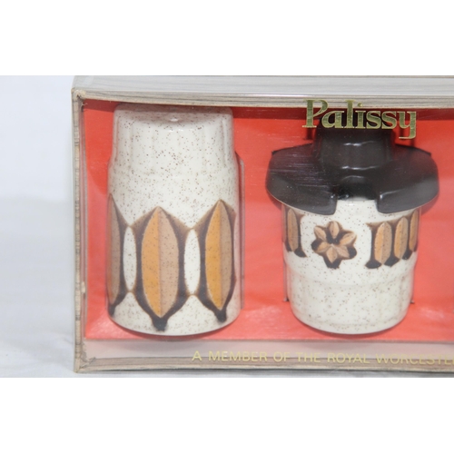 255 - RETRO BOXED PASILLY CONDIMENT SET