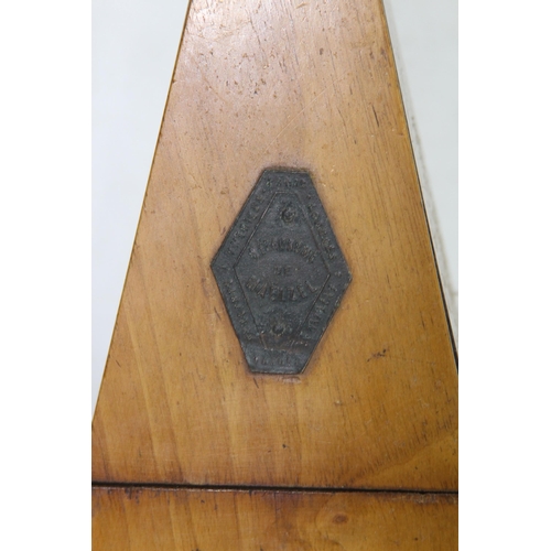 441 - VINTAGE METRONOME
22CM