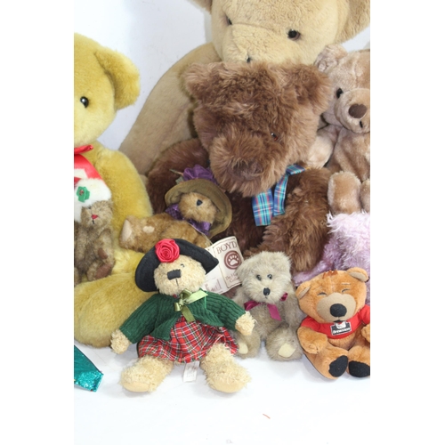 578 - QUANTITY OF SOFT TEDDY BEARS