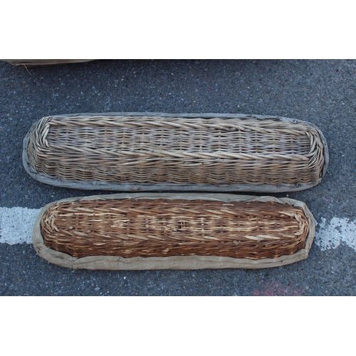 417 - 5 X ANTIQUE FRENCH BAGUETTE BASKETS
80 x 24 x 12cm