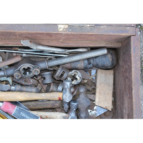 455 - VINTAGE WOODEN TOOL BOX AND TOOLS 
63 X 31 X 27CM