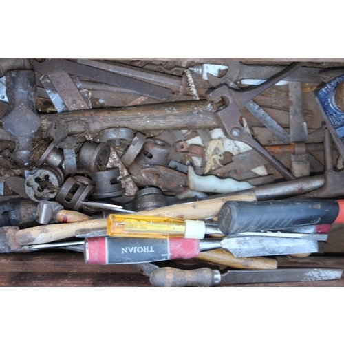 455 - VINTAGE WOODEN TOOL BOX AND TOOLS 
63 X 31 X 27CM