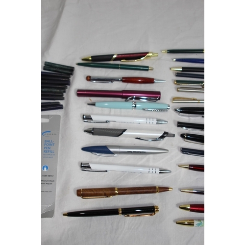 855 - QUANTITY OF PENS