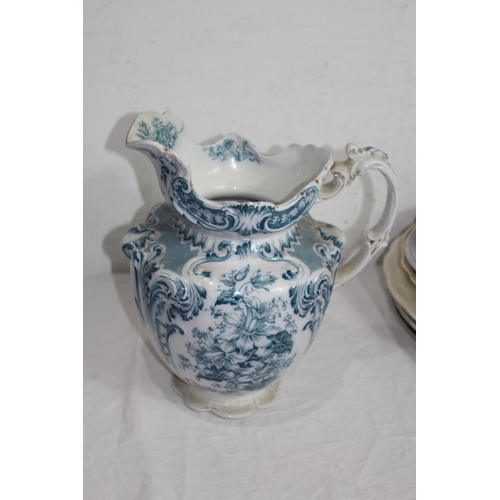 264 - QUANTITY OF ANTIQUE BLUE AND WHITE CHINA ETC