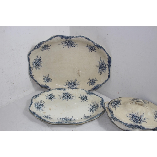 265 - QUANTITY OF ANTIQUE BLUE AND WHITE CHINA ETC