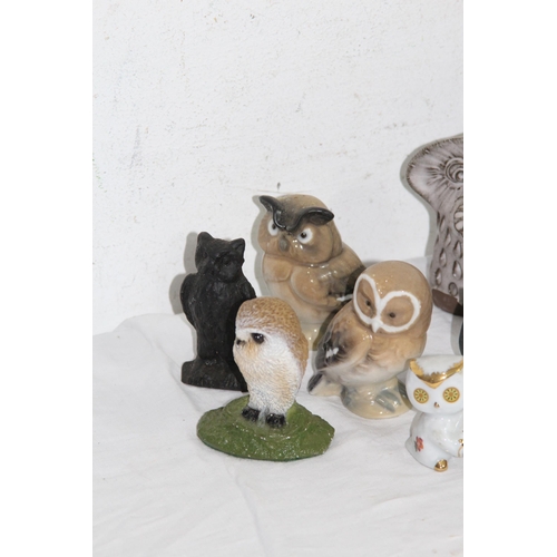 266 - LARGE QUANTITY OF OWL FIGURES ETC