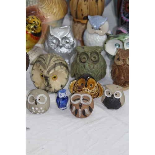 266 - LARGE QUANTITY OF OWL FIGURES ETC