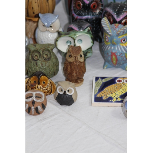 266 - LARGE QUANTITY OF OWL FIGURES ETC