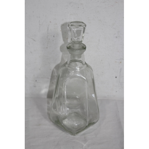 268 - QUANTITY OF DECANTERS x7