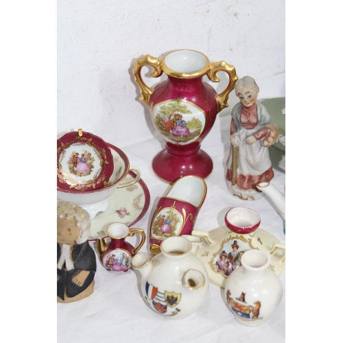 269 - LARGE QUANTITY OF MINIATURE AND SMALL CHINA ITEMS