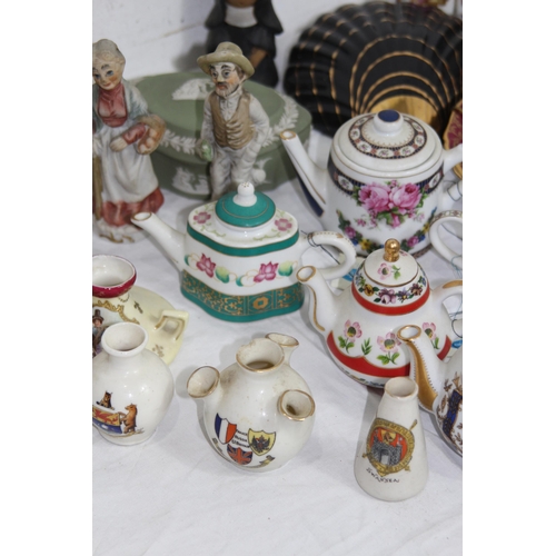 269 - LARGE QUANTITY OF MINIATURE AND SMALL CHINA ITEMS