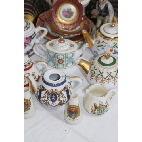 269 - LARGE QUANTITY OF MINIATURE AND SMALL CHINA ITEMS