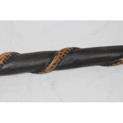 474 - ORNATE AFRICAN WALKING CANE
92CM