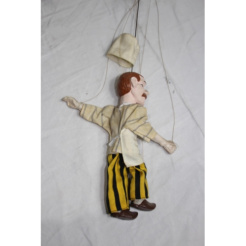 480 - 2 PUPPETS AND WITCH FIGURE
55CM