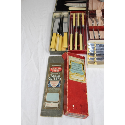 488 - LARGE QUANTITY OF BOXED AND UNBOXED VINTAGE CUTLERY