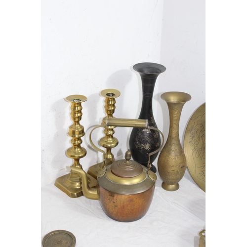 489 - QUANTITY OF BRASS AND METALWARE