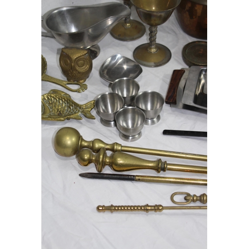 489 - QUANTITY OF BRASS AND METALWARE