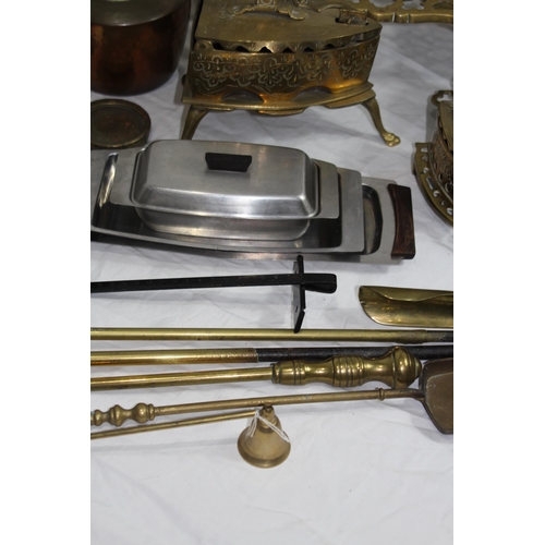 489 - QUANTITY OF BRASS AND METALWARE