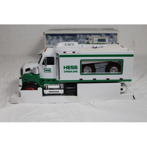 619 - BOXED HESS TOY TRUCK AND FRONT LOADER
27 X 12CM